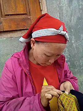 Snapshot of cute-kiss chatting on October 31, 2:56 am cute-kiss online show from October 31, 2:56 am