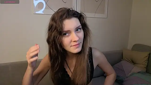 LauraYoungg online show from February 22, 9:02 pm