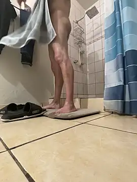 ezrah23 online show from April 13, 6:52 am