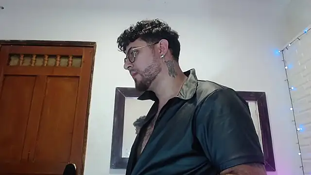 Andrew Foxx1 online show from October 30, 2:18 pm