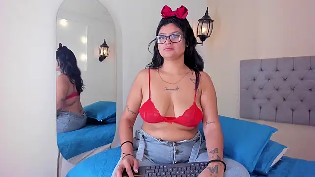 MiaBloom   online show from November 21, 10:58 am