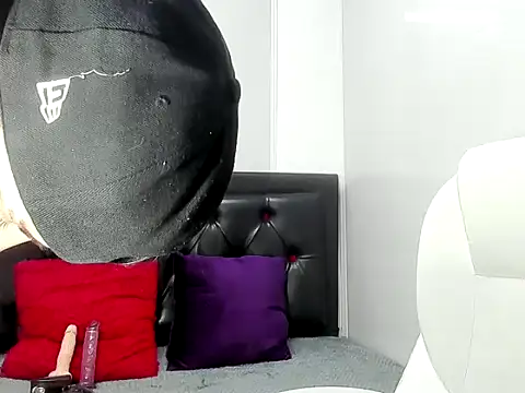 Snapshot of SubGirlRs chatting on October 29, 4:53 pm SubGirlRs online show from October 29, 4:53 pm