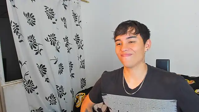 MollyandFher online show from December 22, 2:19 am