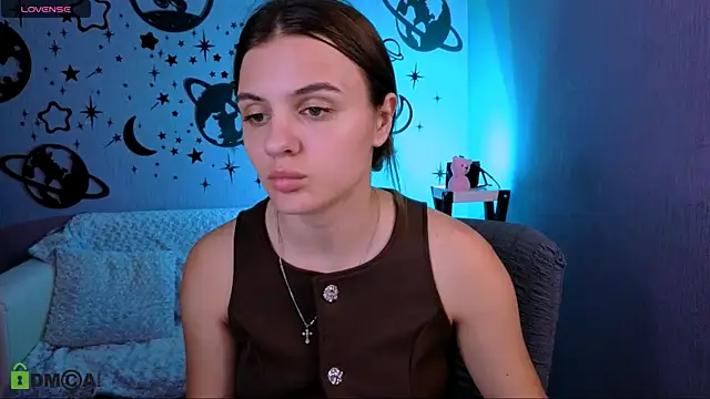Snapshot of lisa_dark_ chatting on June 13, 7:23 pm lisa dark online show from June 13, 7:23 pm