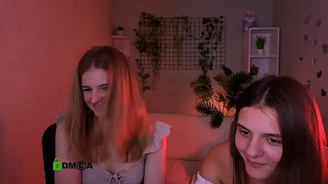 lisa dark  online show from June 26, 3:22 am