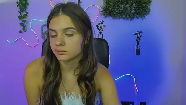 lisa dark  online show from July 17, 9:27 am