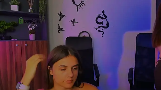 lisa dark  online show from July 20, 10:39 am