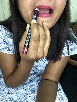 Snapshot of Cuty_Pussy1 chatting on November 13, 7:29 am Cuty Pussy1 online show from November 13, 7:29 am