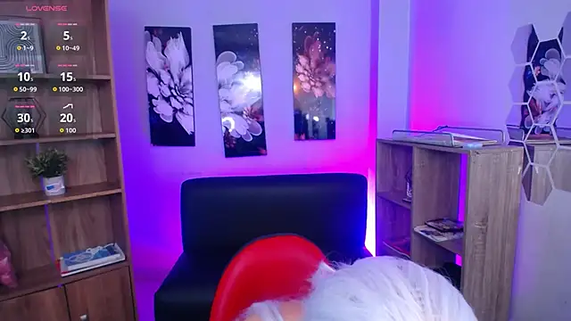 Snapshot of roseefancy19 chatting on November 4, 11:09 am roseefancy19 online show from November 4, 11:09 am