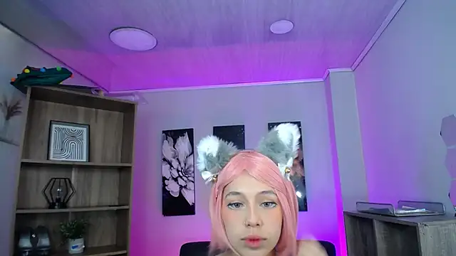 Snapshot of roseefancy19 chatting on November 20, 11:43 am roseefancy19 online show from November 20, 11:43 am