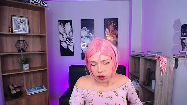 Snapshot of roseefancy19 chatting on December 3, 11:30 am roseefancy19 online show from December 3, 11:30 am