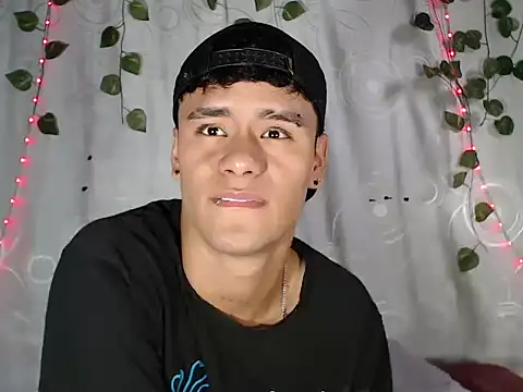 Snapshot of connor_michael01 chatting on November 20, 8:52 pm connor michael01 online show from November 20, 8:52 pm