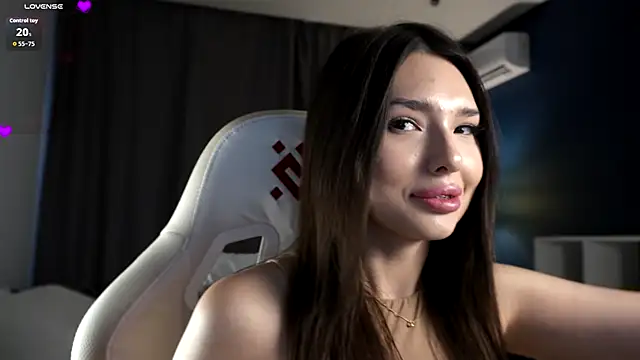 candylolly   online show from November 8, 8:25 am