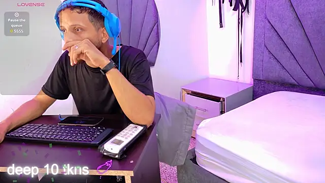 DamianandEva online show from April 21, 1:06 pm