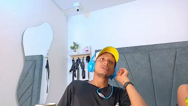 DamianandEva online show from May 25, 12:44 pm