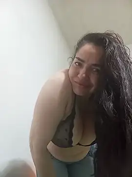 MaryRoze  online show from April 22, 1:30 am