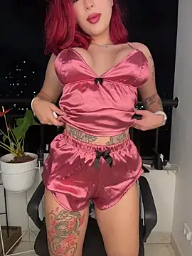 Raven DeVille online show from November 11, 1:05 am