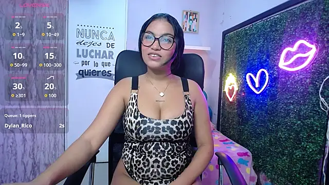 valeria martinez19 online show from November 18, 2:50 am