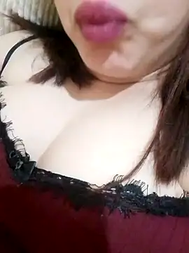 Snapshot of Nouna-loca chatting on February 27, 1:33 pm Nouna-loca online show from February 27, 1:33 pm