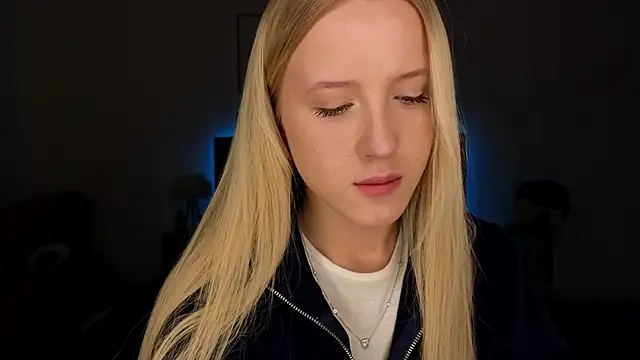 adele armass online show from April 15, 9:04 pm