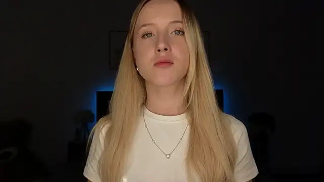 adele armass online show from April 22, 8:32 pm