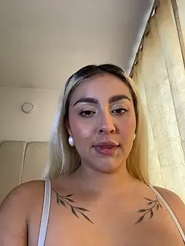 Elina Hills online show from January 9, 7:37 pm