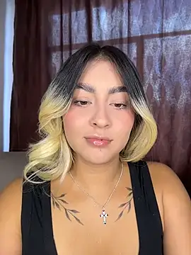 Snapshot of Elina_Hills chatting on June 4, 8:26 pm Elina Hills online show from June 4, 8:26 pm