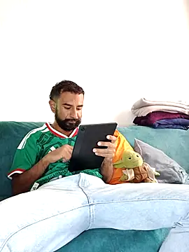 Snapshot of Barbanegra91mx chatting on June 16, 8:22 pm Barbanegra91mx online show from June 16, 8:22 pm