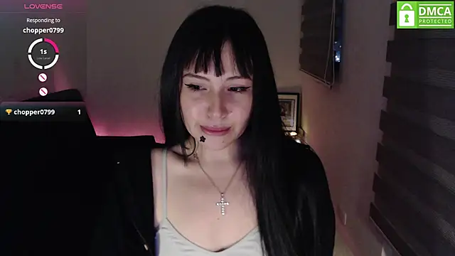 Snapshot of just_meko chatting on May 21, 12:06 am just meko online show from May 21, 12:06 am