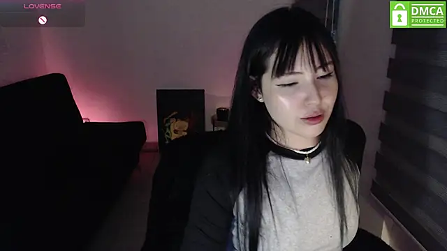 Snapshot of just_meko chatting on June 12, 12:42 am just meko online show from June 12, 12:42 am