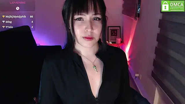 Snapshot of just_meko chatting on June 14, 12:19 am just meko online show from June 14, 12:19 am