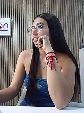 Valk submissive online show from April 16, 5:08 am