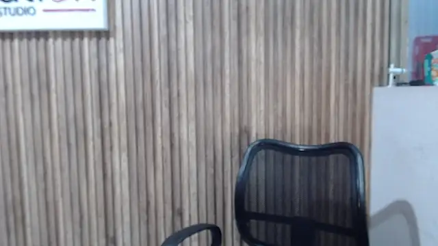 Snapshot of Valk_submissive chatting on May 30, 10:07 pm Valk submissive online show from May 30, 10:07 pm