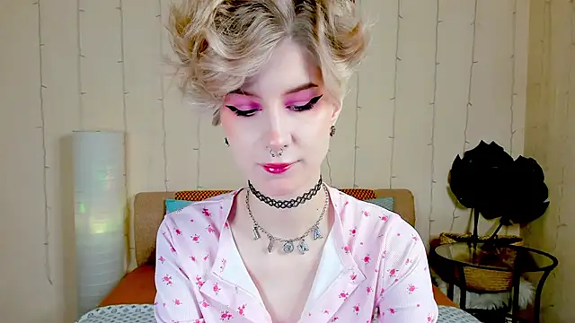 Angel Julles online show from November 1, 1:07 am