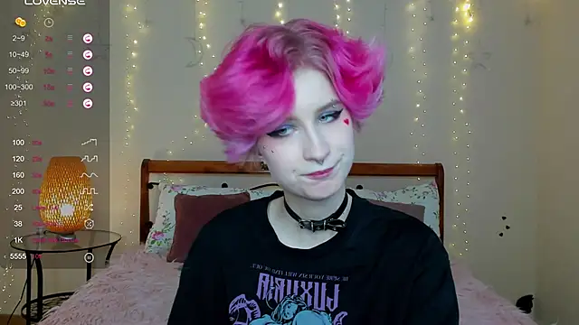 Angel Julles online show from May 10, 9:47 am