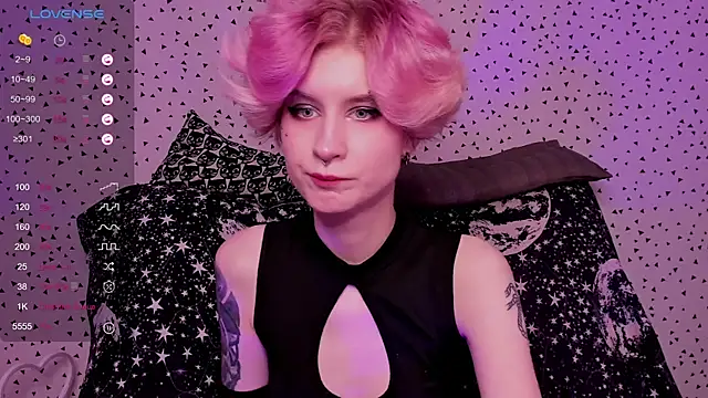 Angel Julles online show from May 16, 2:05 pm