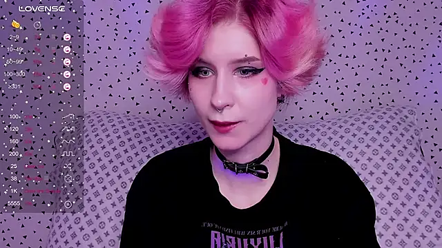 Angel Julles online show from May 31, 6:09 pm