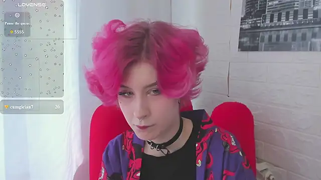Angel Julles online show from June 18, 9:14 am