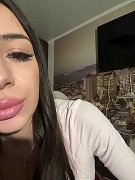 Snapshot of Sofa_20 chatting on November 1, 9:00 am Sofa 20 online show from November 1, 9:00 am