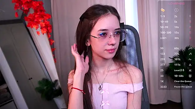 tinyanie online show from November 19, 6:02 am