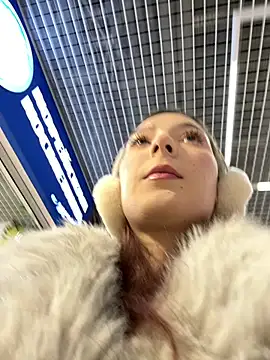 LilluKatten online show from December 20, 9:38 am