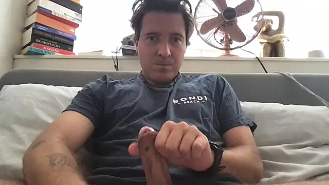 Snapshot of dutchpieter95 chatting on July 21, 7:54 am dutchpieter95 online show from July 21, 7:54 am