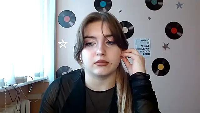 Dance  Queen online show from November 4, 10:36 am