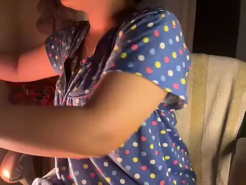 Snapshot of Shilpa_7 chatting on December 20, 4:14 pm Shilpa 7 online show from December 20, 4:14 pm