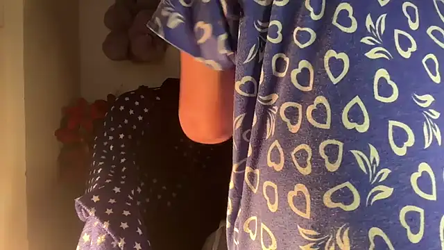 Snapshot of Shilpa_7 chatting on December 22, 7:33 pm Shilpa 7 online show from December 22, 7:33 pm