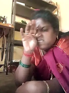 Snapshot of suganthi143 chatting on November 30, 9:57 am suganthi143 online show from November 30, 9:57 am