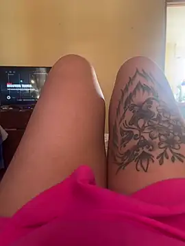 Snapshot of gatitaamelosa chatting on December 17, 8:04 pm gatitaamelosa online show from December 17, 8:04 pm