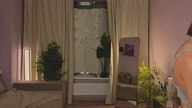 LouiseCollins online show from November 5, 12:05 pm