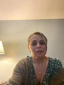 Snapshot of ToriLove777 chatting on November 18, 8:19 am ToriLove777 online show from November 18, 8:19 am