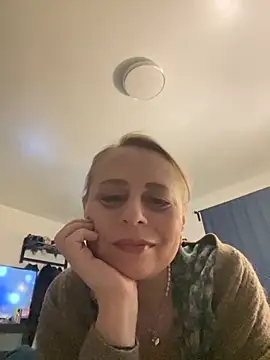 Snapshot of ToriLove777 chatting on December 1, 7:57 am ToriLove777 online show from December 1, 7:57 am